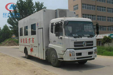 程力威牌CLW5080XYL體檢醫(yī)療車(chē)