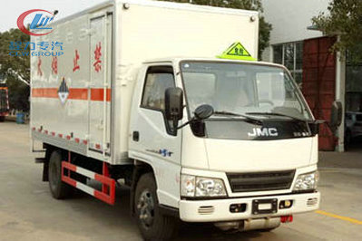 程力威CLW5061XZWJ5雜項(xiàng)危險(xiǎn)物品廂式運(yùn)輸車(chē)