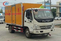 程力威牌CLW5082XRYB5易燃液體廂式運(yùn)輸車